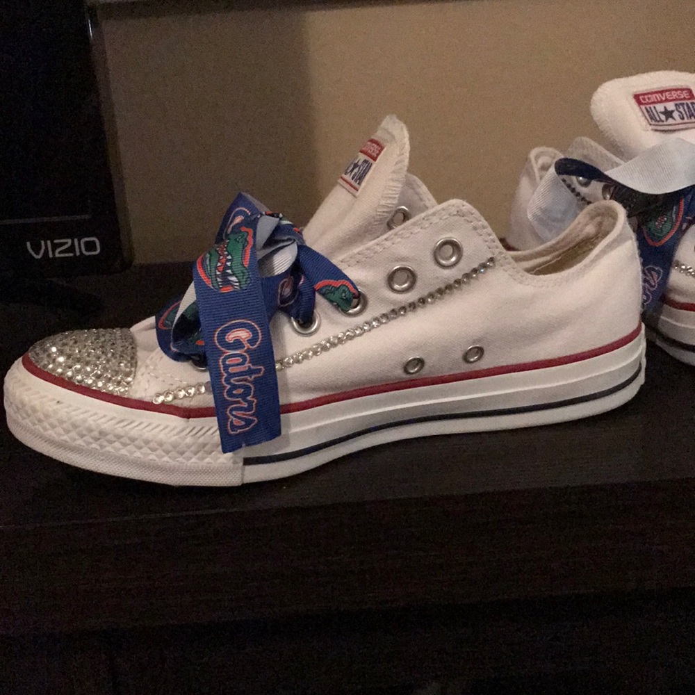 Converse - Picture 3 of 5